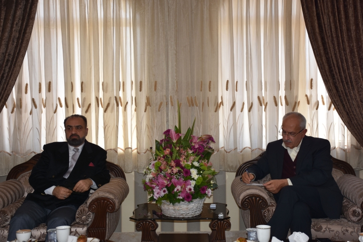 سرکنسول عراق با رئیس و هیات نمایندگان اتاق بازرگانی کرمانشاه دیدار و گفت و گو کرد