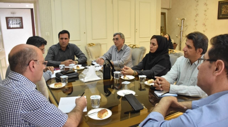 بررسی کارشناسی چالش&zwnj;های پیمانکاران بومی کرمانشاه در فرآیند مناقصات