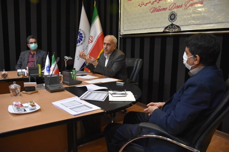 در جلسه کمیسیون کشاورزی اتاق کرمانشاه مطرح شد: مسايل و چالشهاى خروج غير مجاز دام و قاچاق آن /  لزوم ازسرگیری صادرات دام
