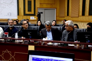 نایب&zwnj;رئیس اتاق بازرگانی کرمانشاه: پیمان&zwnj;سپاری ارزی مهم&zwnj;ترین مانع صادرات است/ صادرکنندگان شناسنامه&zwnj;دار زیر فشار بخشنامه&zwnj;های متناقض