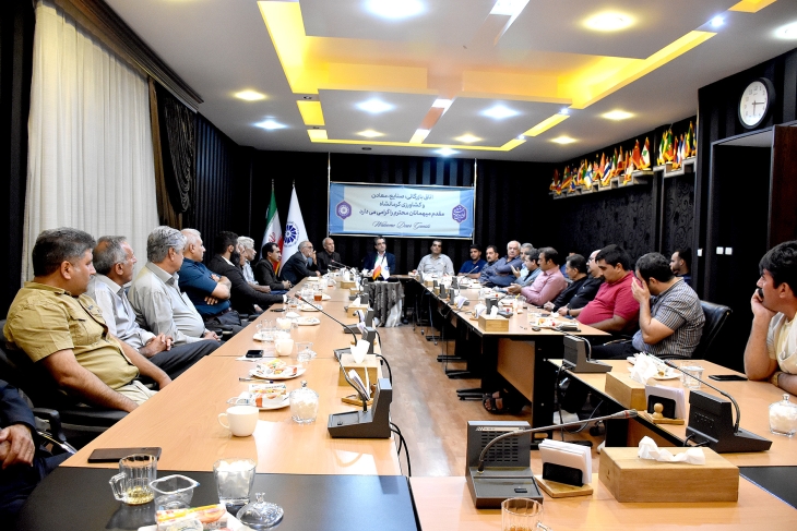 جلسه شورای ملی نخود با حضور رئیس این شورا و تعدادی از اعضا در اتاق کرمانشاه برگزار شد.