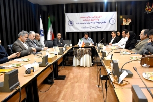 نشست فعالان اقتصادی استان با رئیس اتاق بازرگانی کرمانشاه برگزار شد.