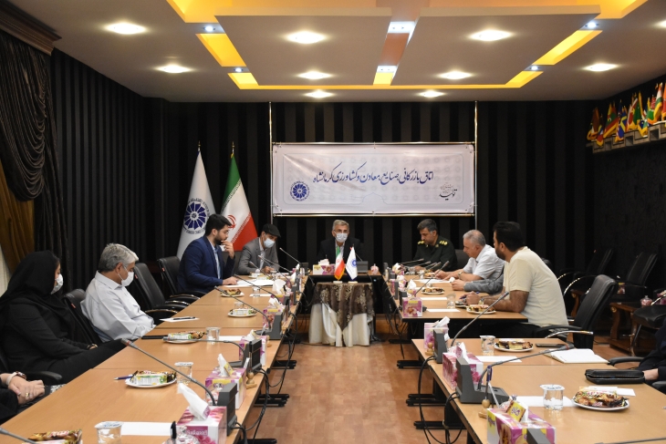 در اولین جلسه کمیسیون گردشگری اتاق کرمانشاه در سال 1401 تاکید شد: برگزاری همایش توریسم گردشگری با محوریت بخش خصوصی