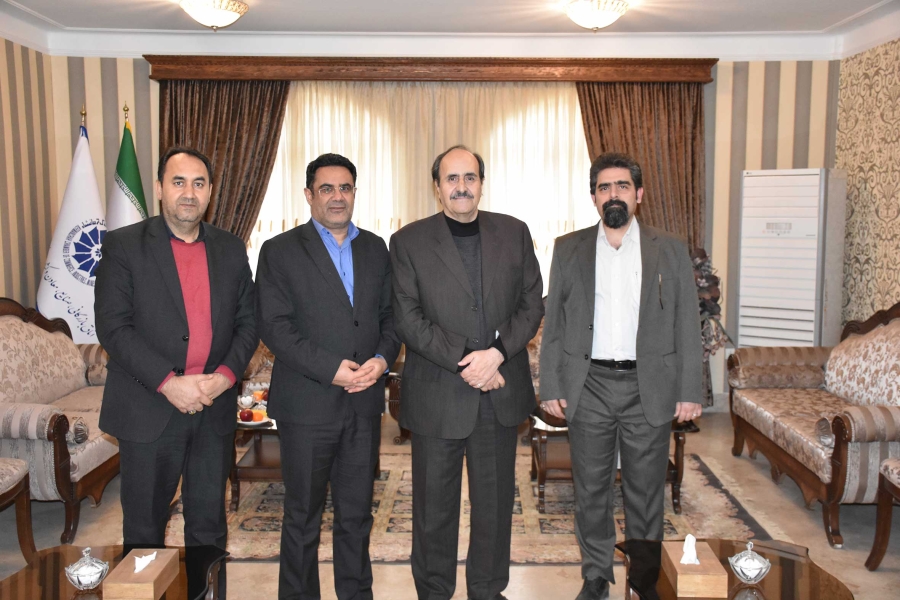 گزارش تصویری نشست رئیس اتاق کرمانشاه با مدیران بانک صادرات